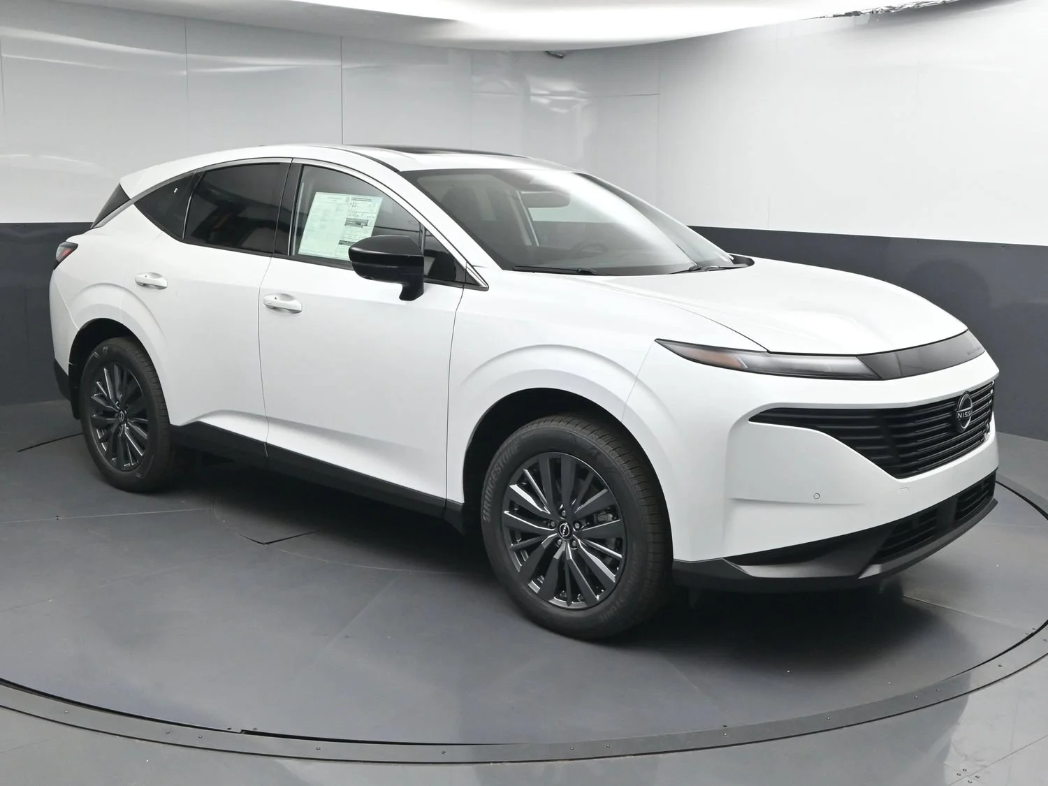 New 2026 Everest White Pearl TriCoat Nissan SL image 1