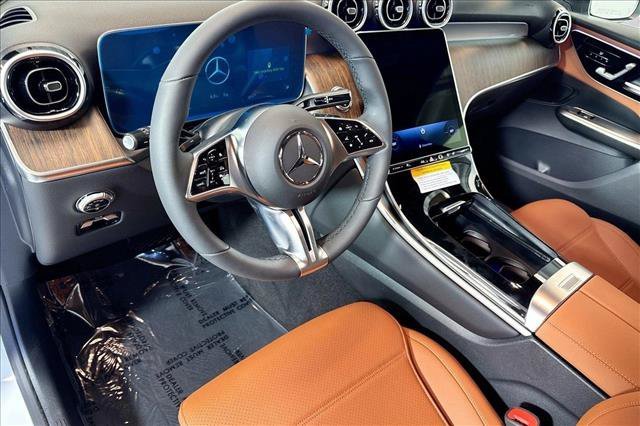New 2026 Polar White Mercedes-Benz GLC 300 image 39