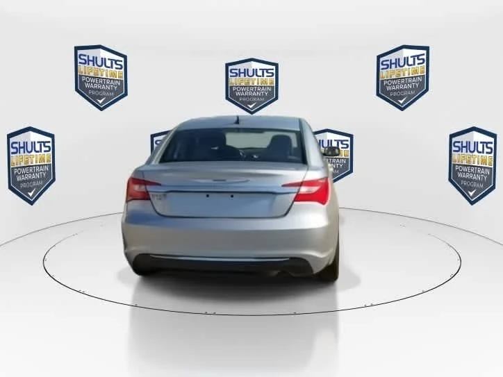 Used 2014 Billet Silver Metallic Clearcoat Chrysler LX image 9