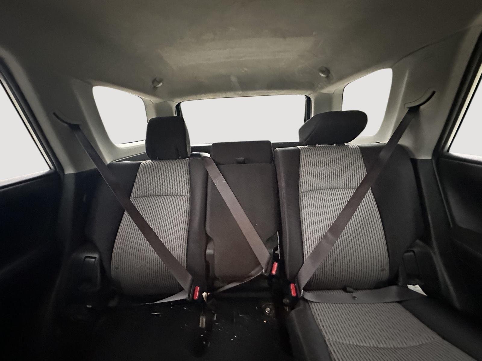 Used 2015 Classic Silver Metallic Toyota SR5 image 12