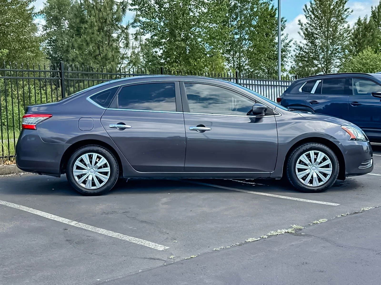 Used 2013 Nissan Sentra SV with VIN 3N1AB7AP8DL731581 for sale in Eugene, OR