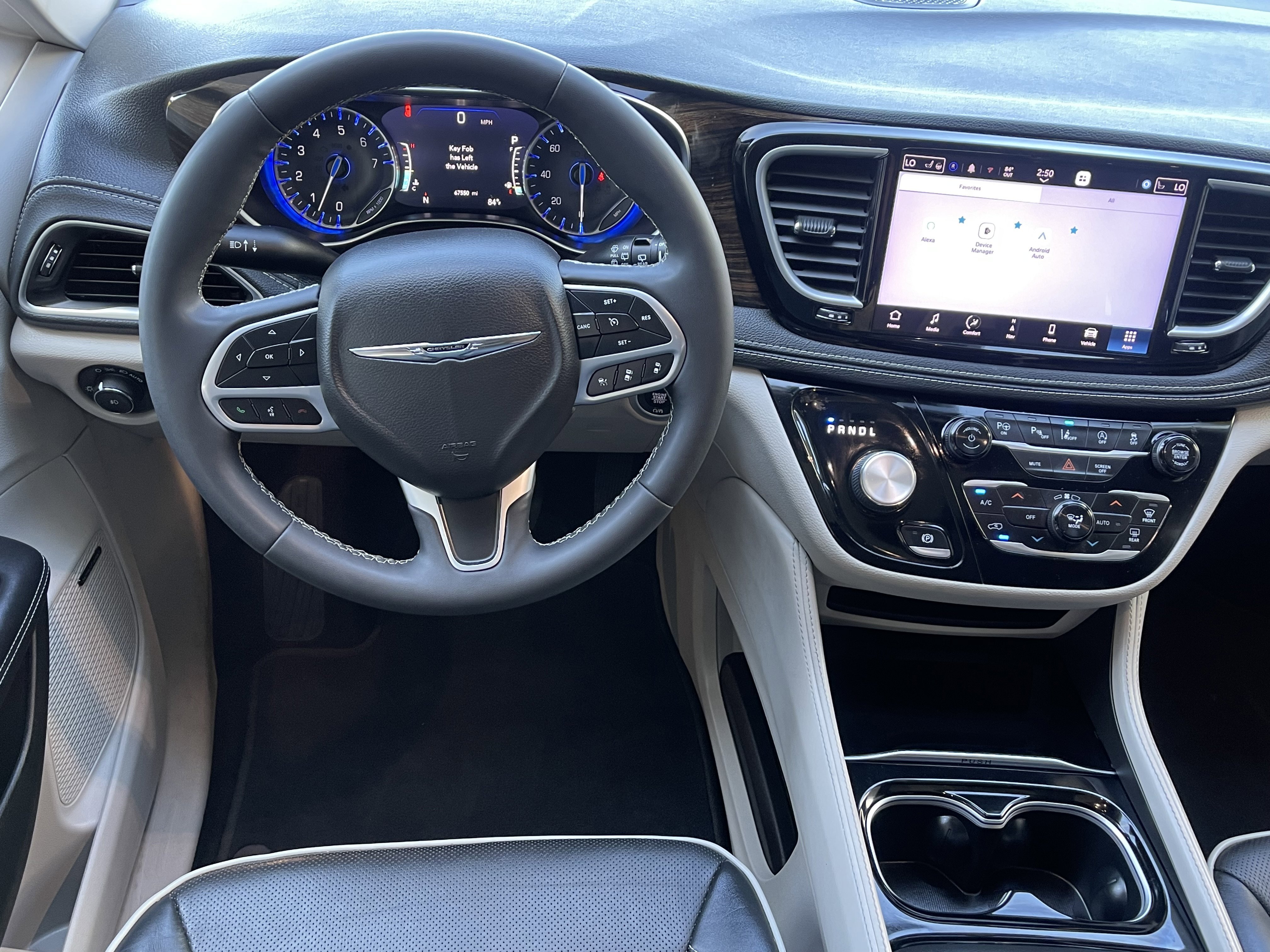 Used 2022 White Chrysler Limited image 25