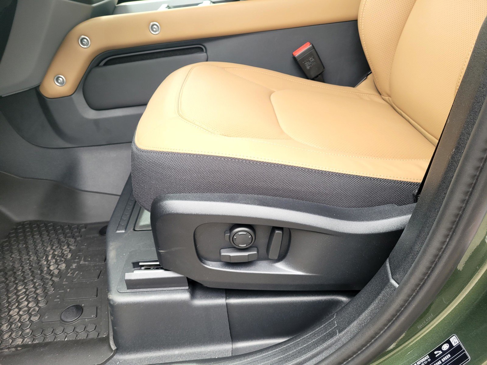 New 2026 Woolstone Green Land Rover X image 19