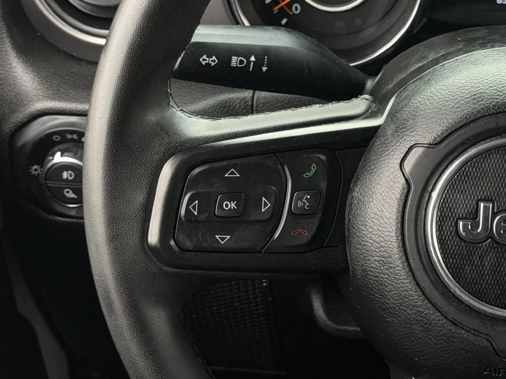 Used 2023 Silver Jeep Sport S image 15