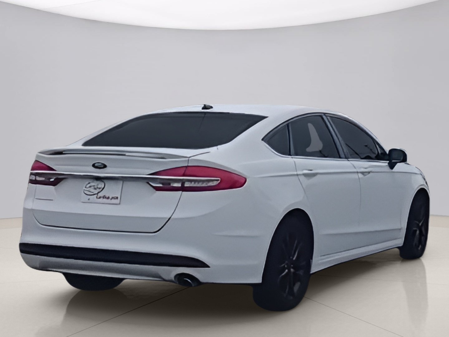 Used 2018 White Ford S image 5