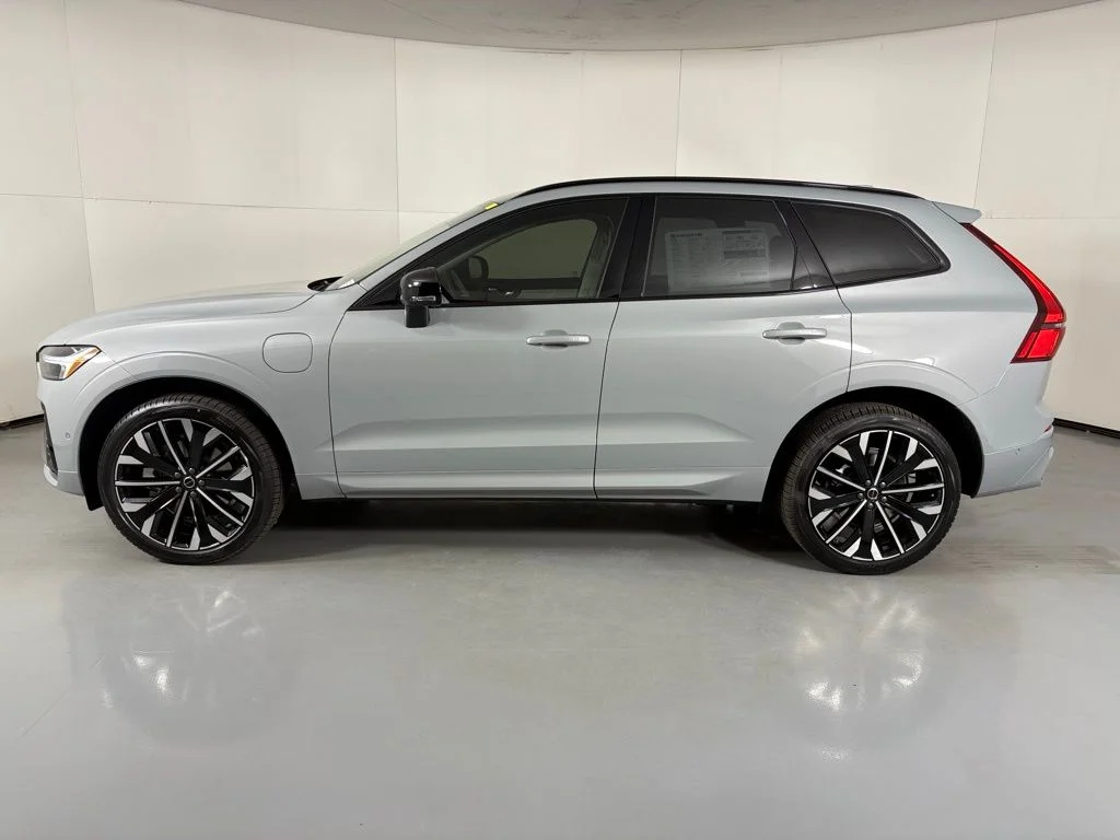 New 2026 Vapour Grey Volvo Ultra image 5