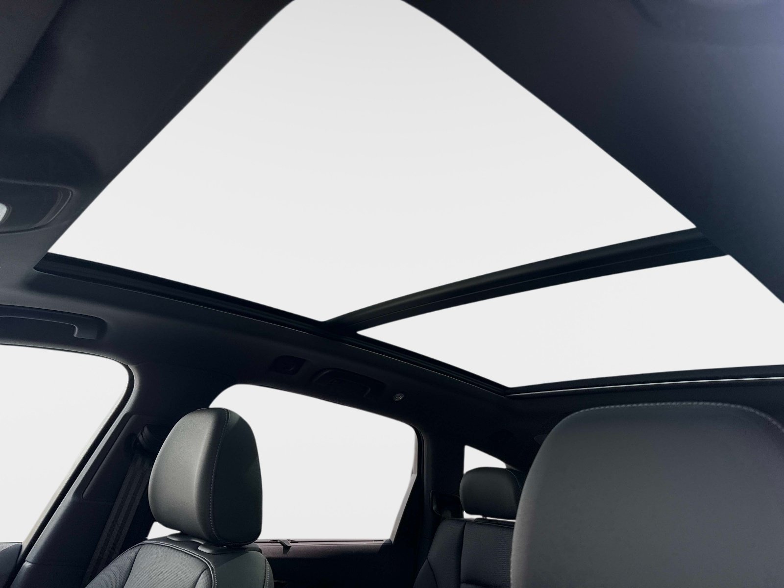 New 2026 Glacier White Metallic Audi Premium Plus image 22