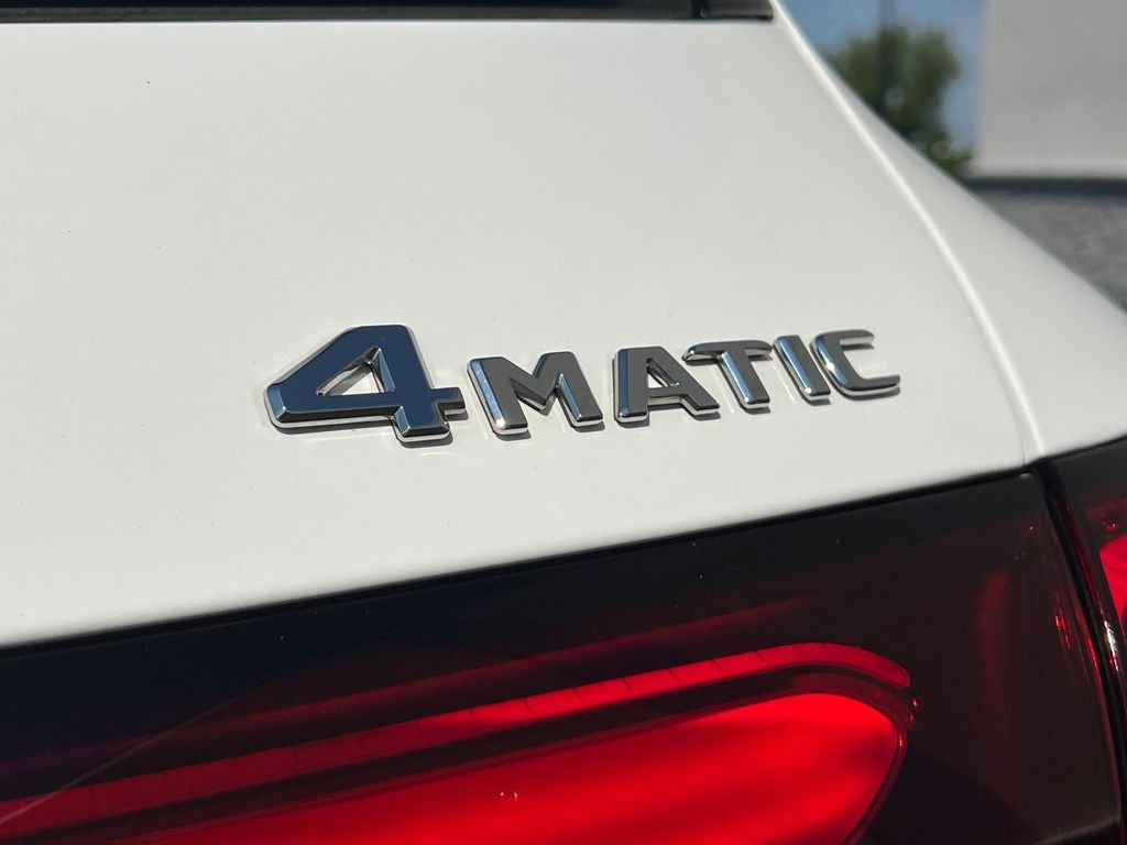 Certified Used 2025 White Mercedes-Benz GLC 300 image 28