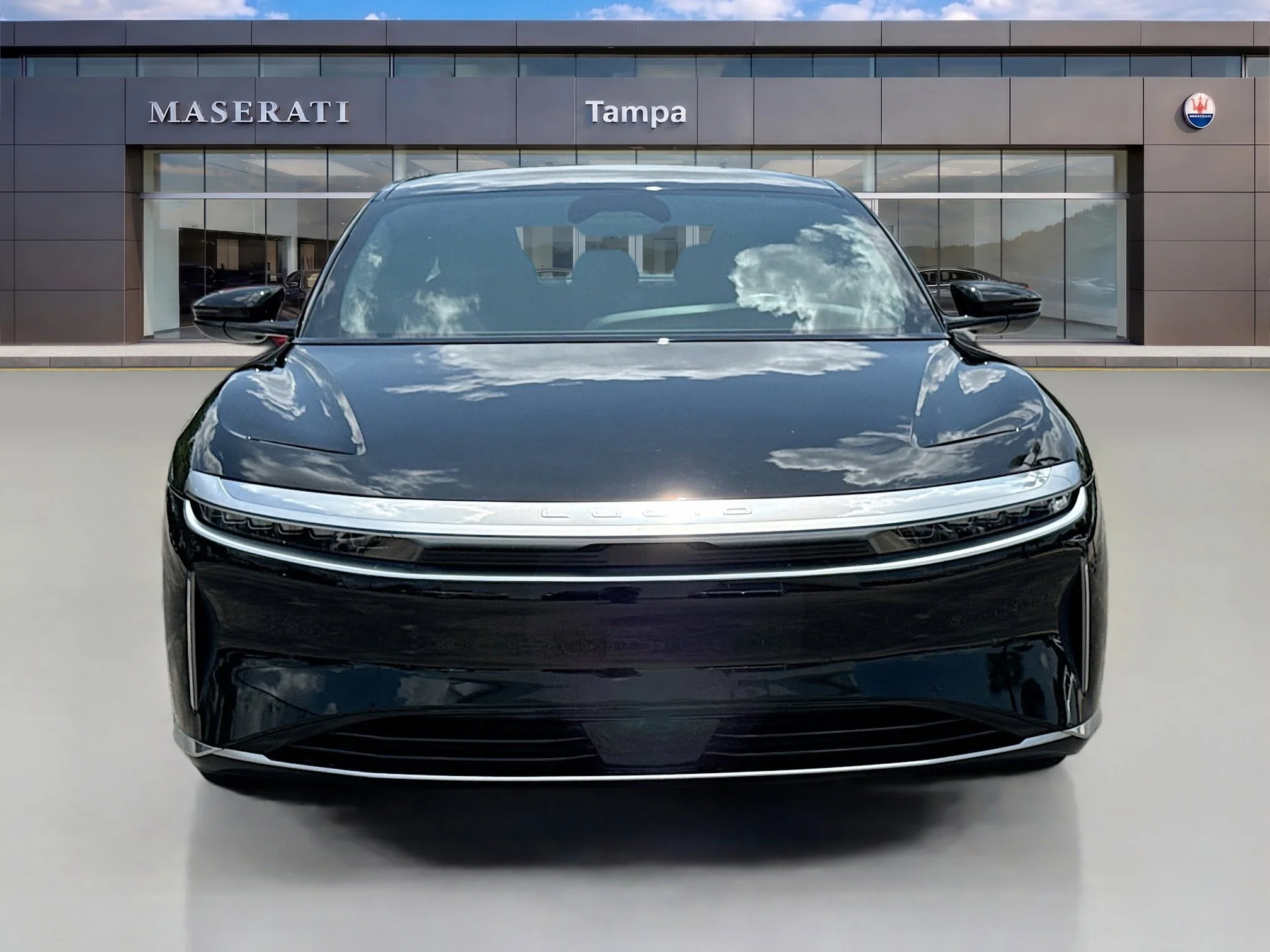 Used 2024 Infinite Black Metallic Lucid Touring image 8