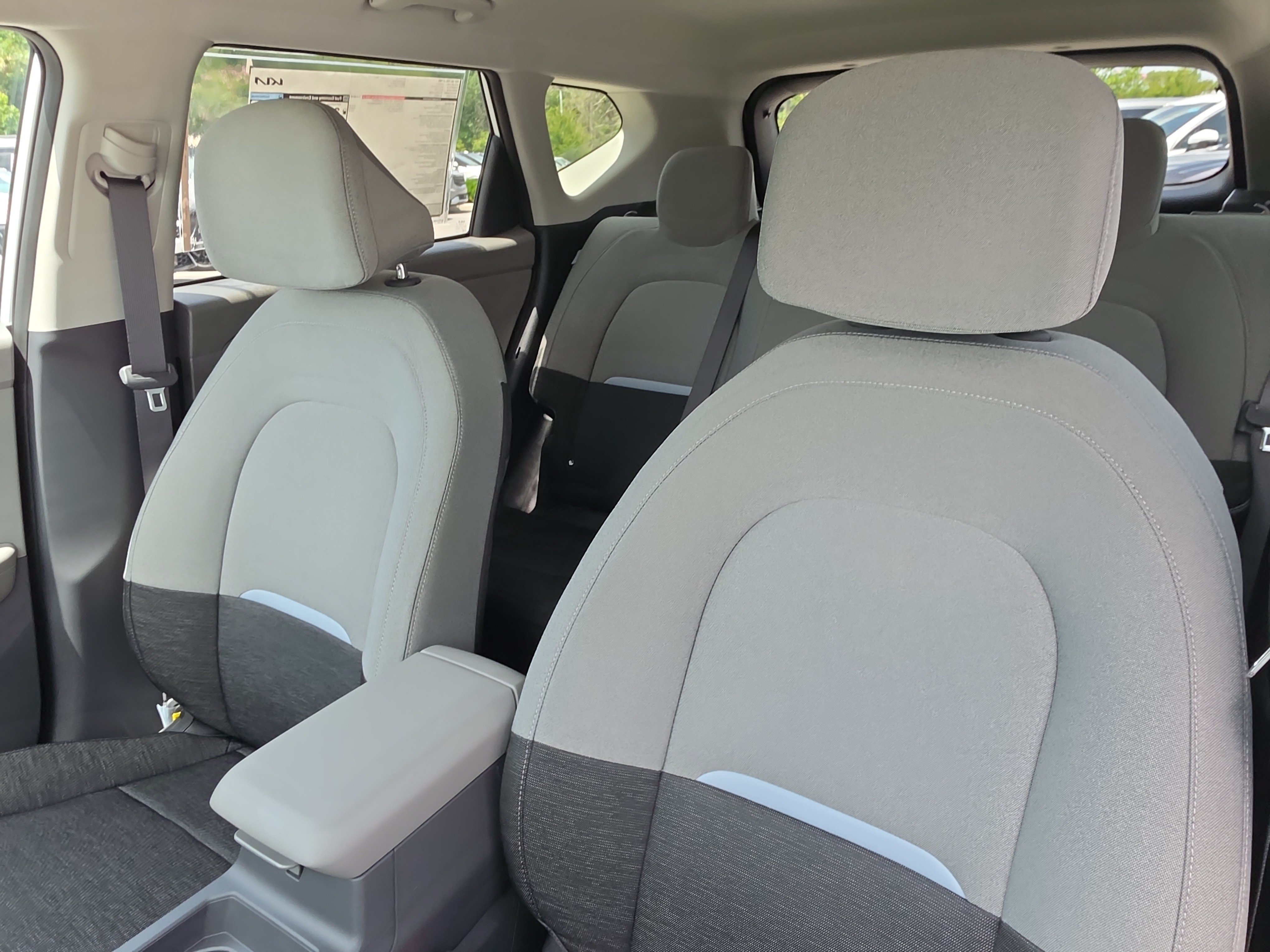 New 2027 Snow White Pearl Kia LX image 21