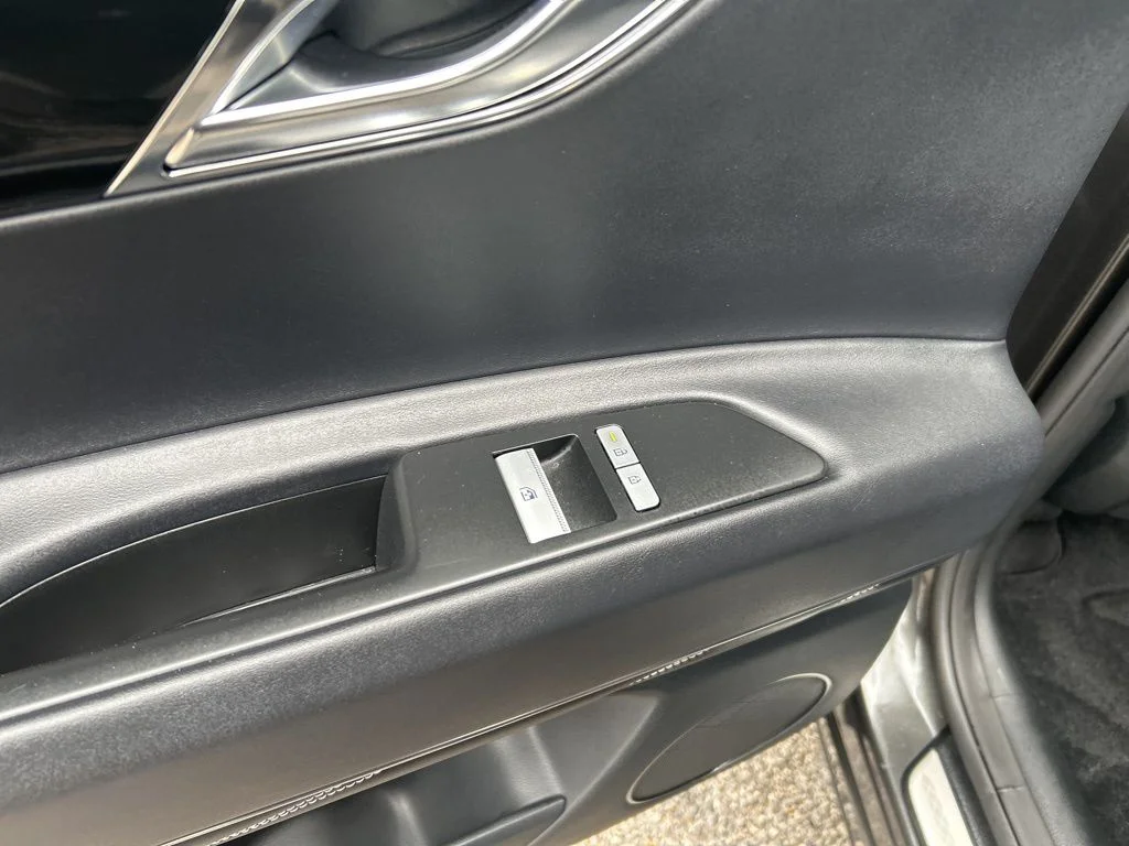 Used 2025 Gray Genesis 2.5T image 19