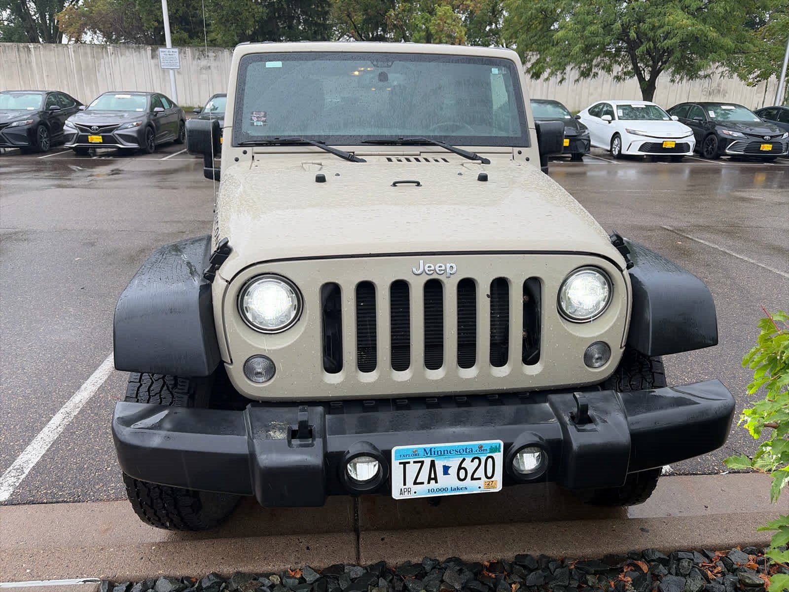 Used 2018 Gobi Clearcoat Jeep Rubicon image 2