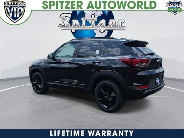 New 2026 Mosaic Black Metallic Chevrolet LT image 6