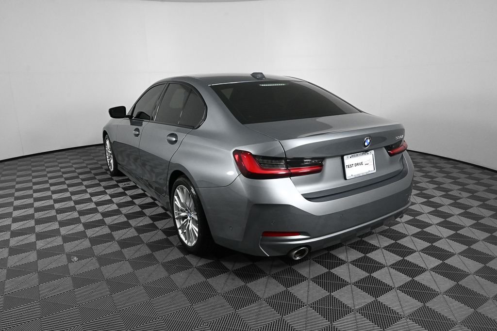 Used 2023 Gray BMW 330i image 4