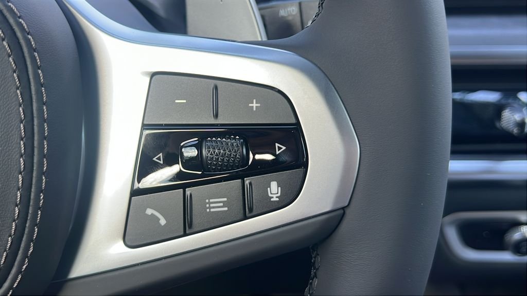 New 2026 Skyscraper Grey Metallic BMW xDrive50e image 21