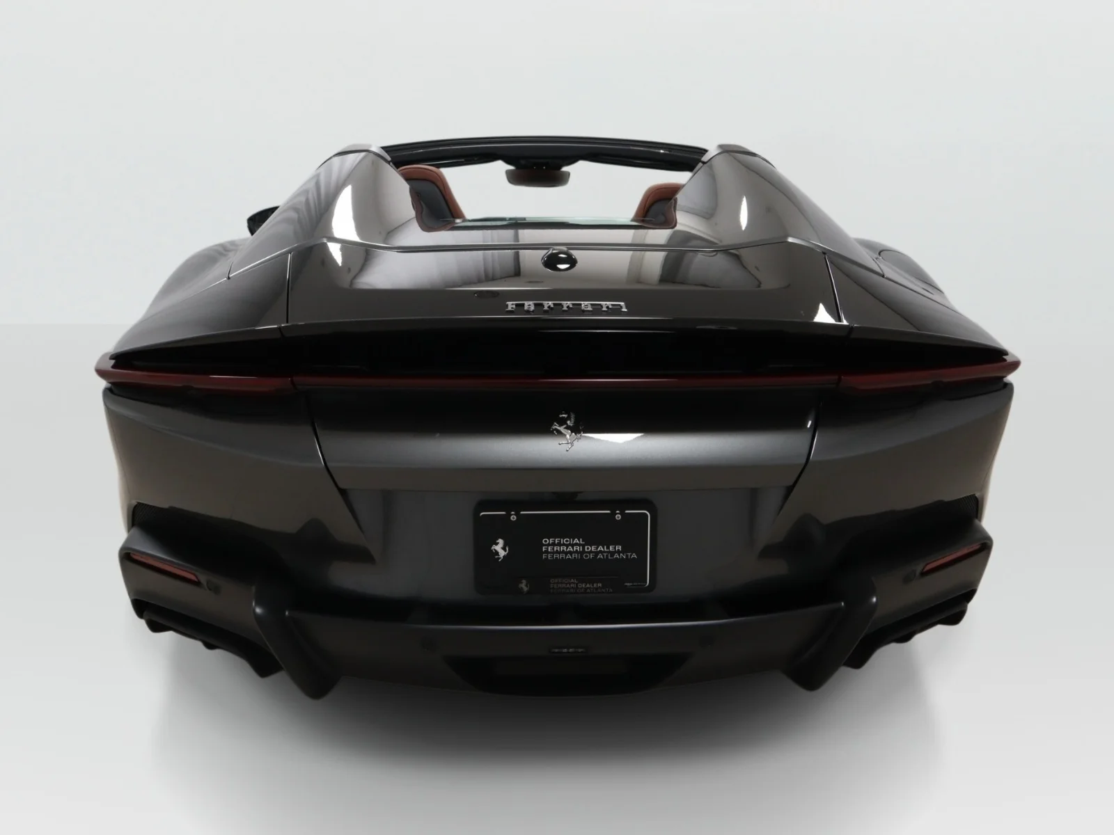 Used 2026 Grigio Silverstone Ferrari Spider image 4