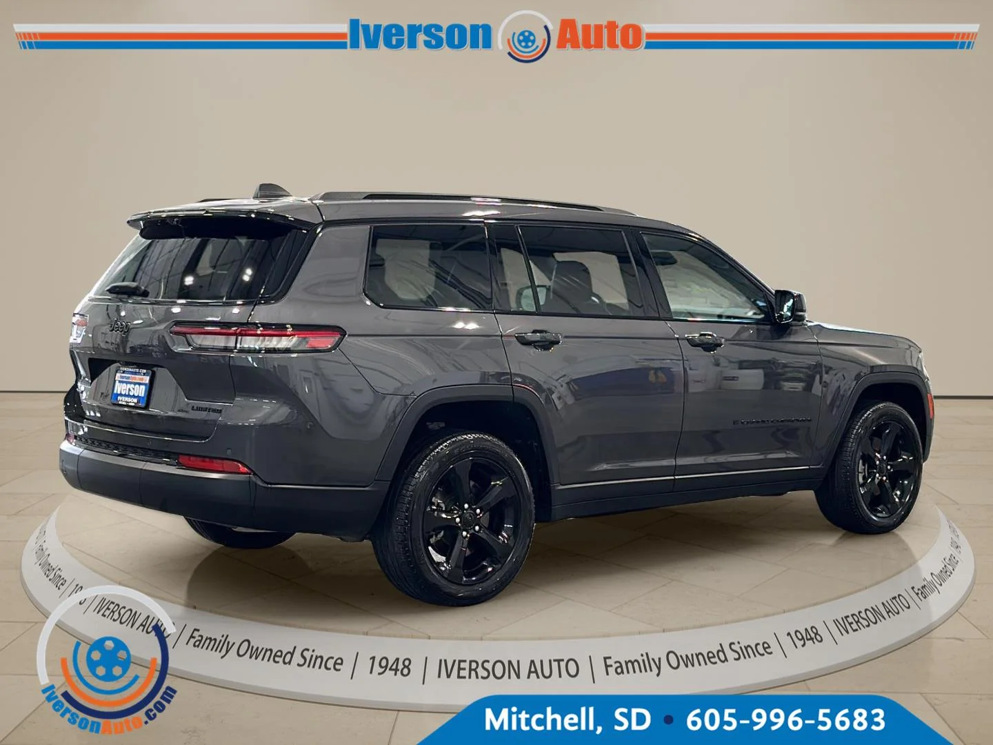 Used 2024 Baltic Gray Metallic Clearcoat Jeep Limited image 7