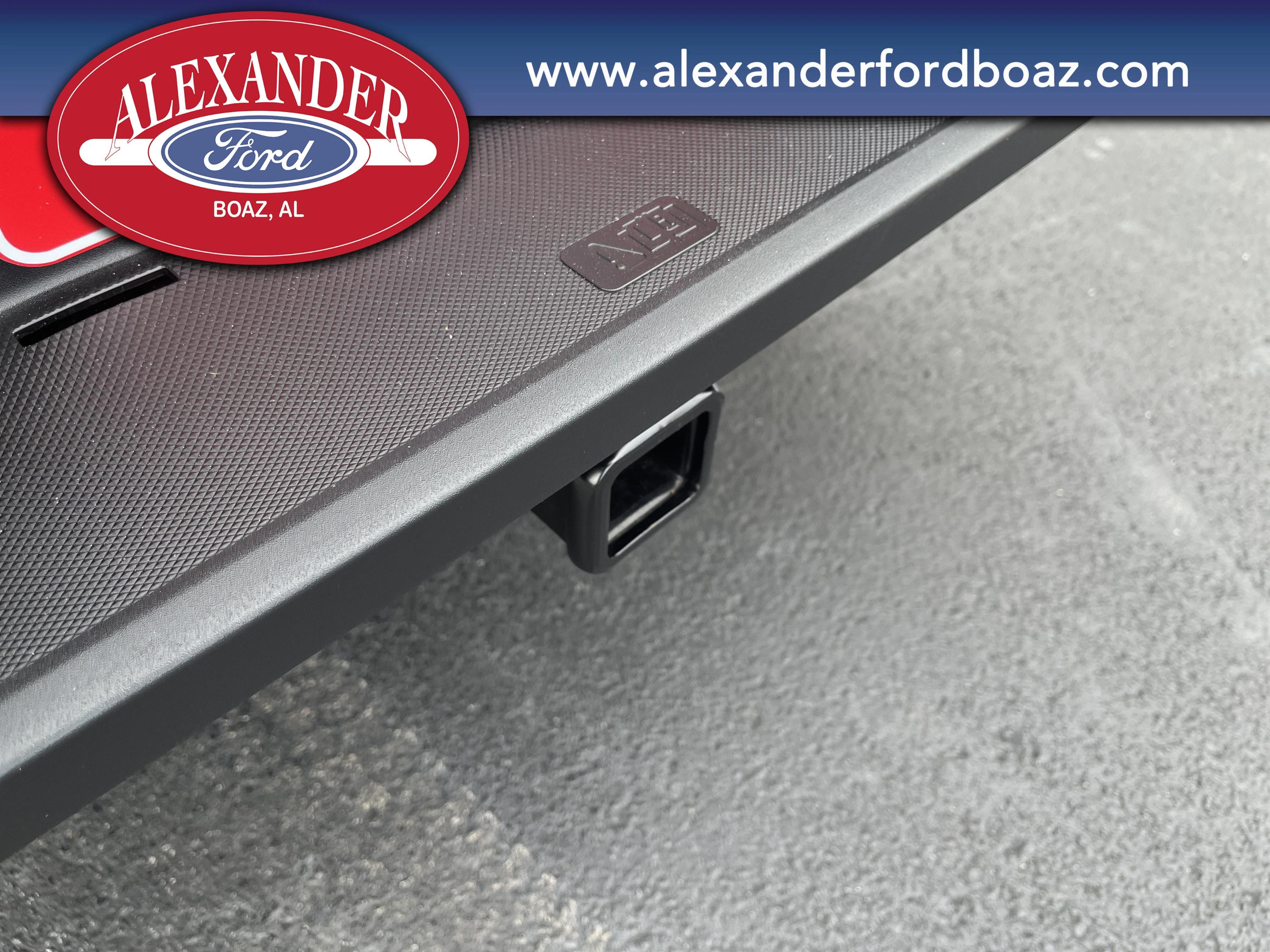 New 2026 Carbonized Gray Metallic Ford Lobo image 9