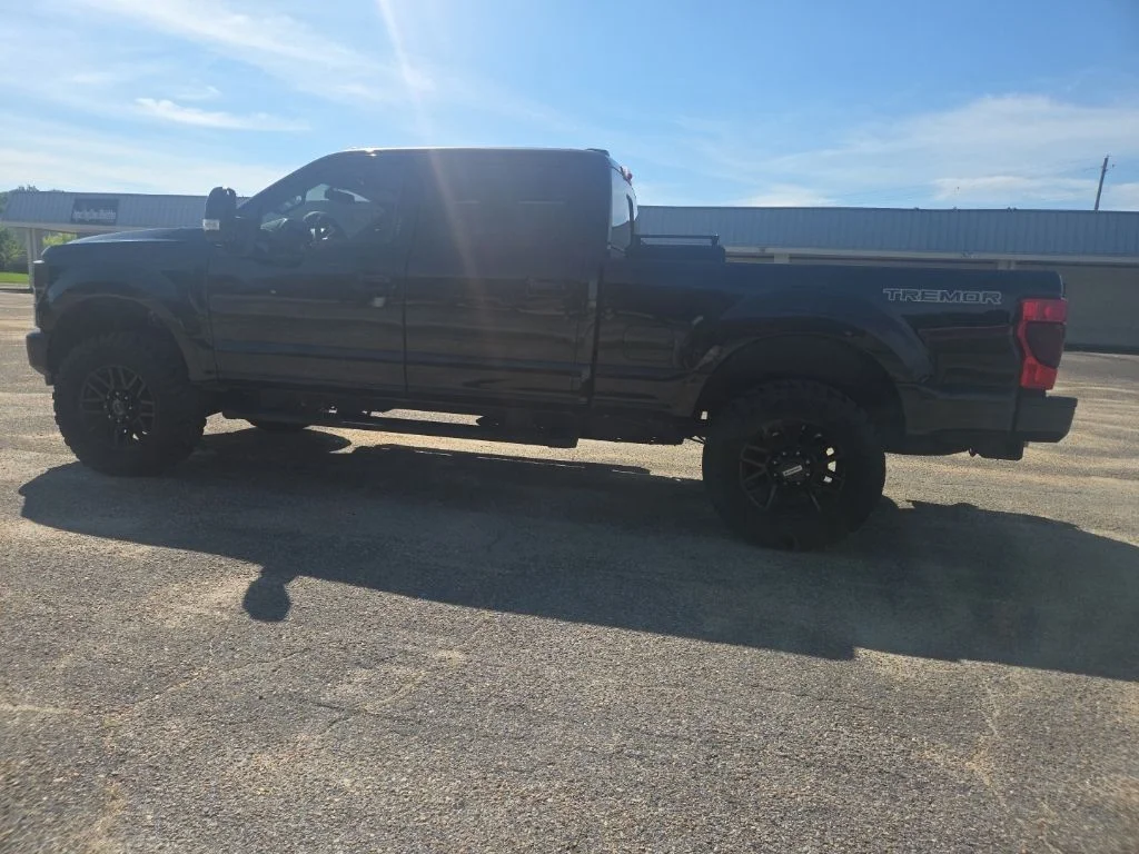 Used 2022 Black Ford Lariat image 5