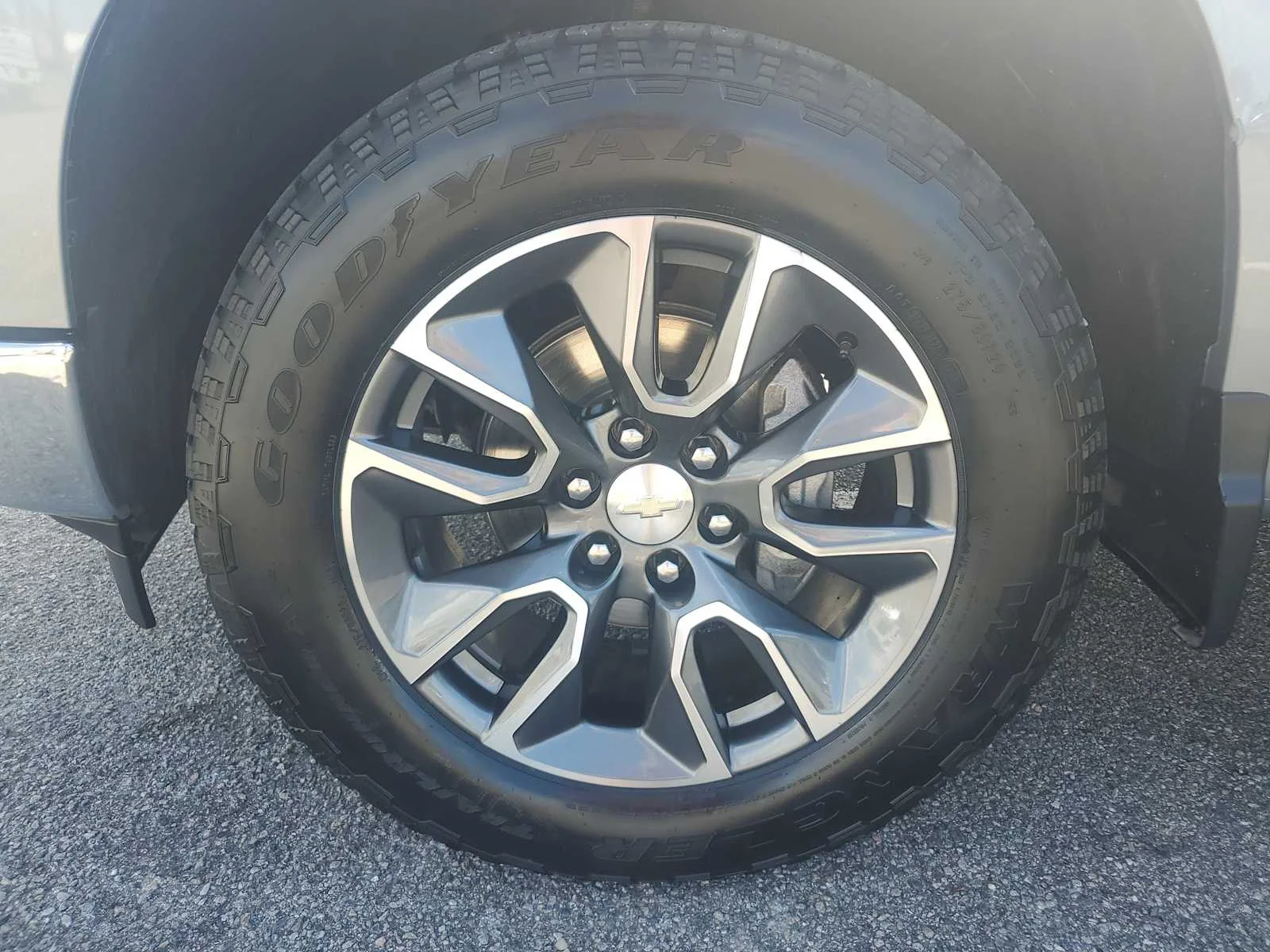 Used 2023 STERLING GRAY METALLIC Chevrolet LT image 14