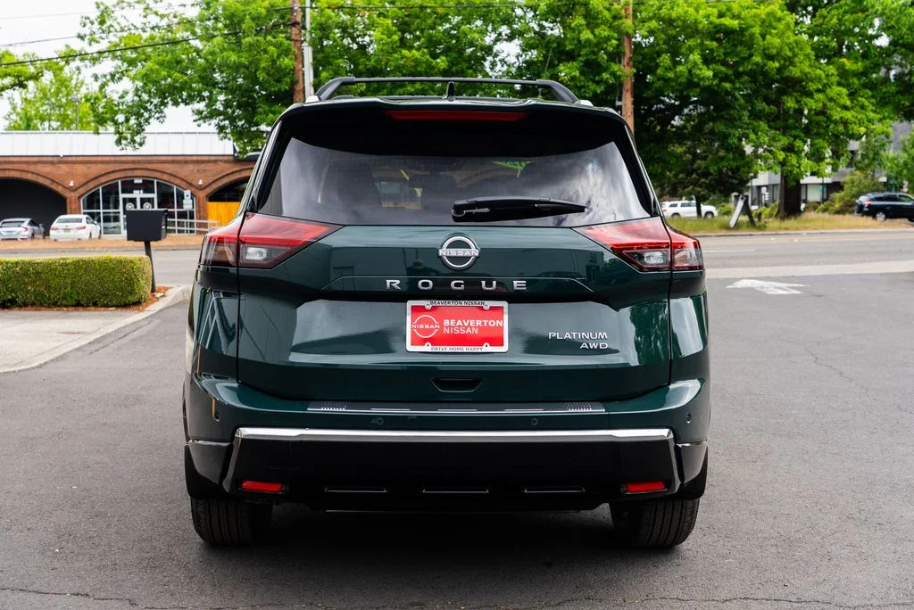 New 2026 Obsidian Green Pearl Nissan Platinum image 5
