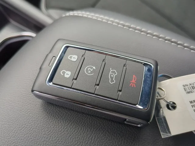 Used 2025 Black Jeep Altitude X image 25