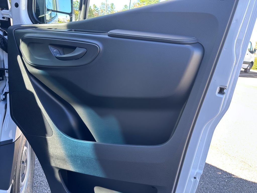 New 2026 Arctic White Mercedes-Benz Cargo 170 WB image 27