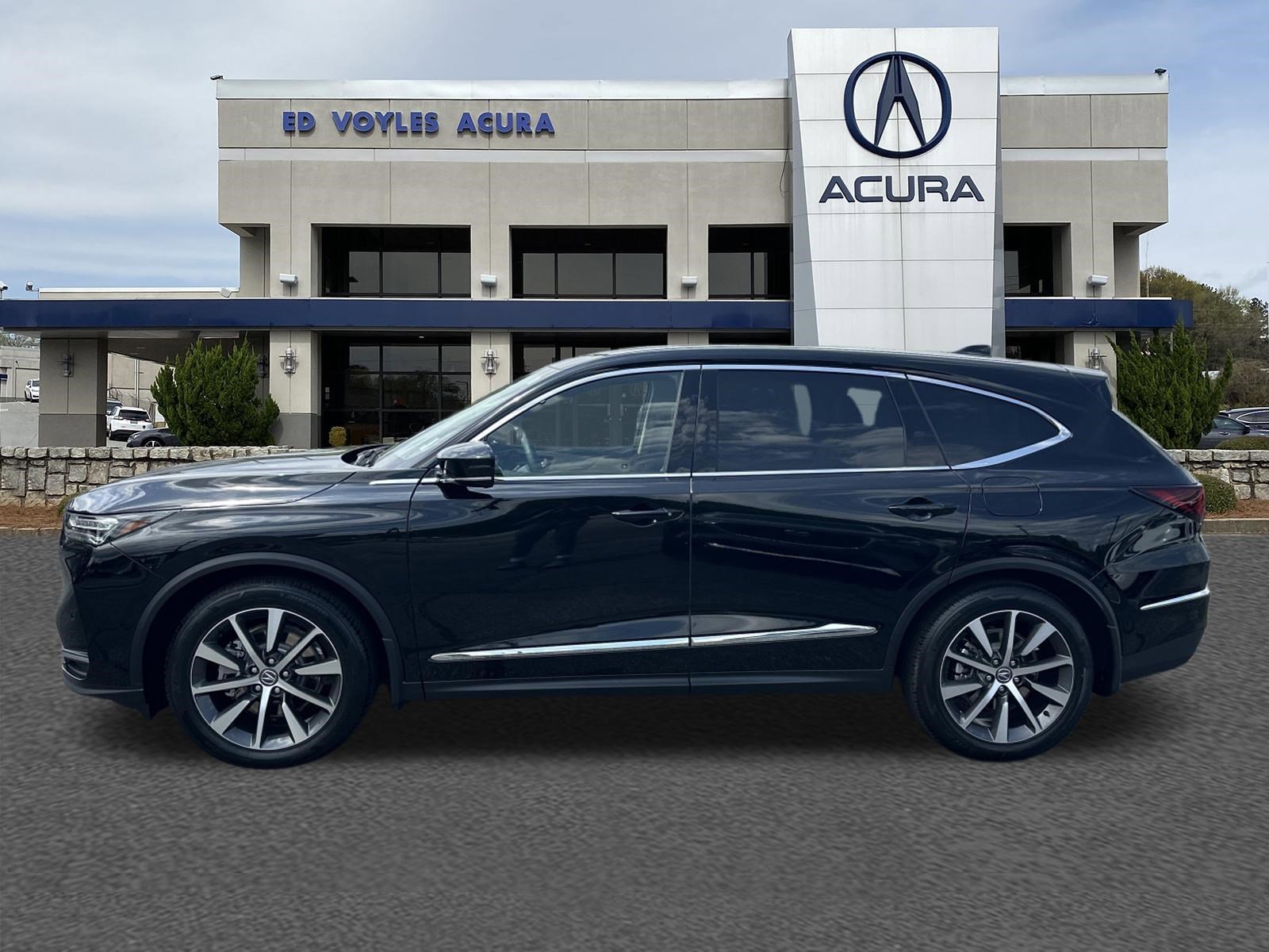 Used 2025 Majestic Black Pearl Acura w/Technology Package image 8