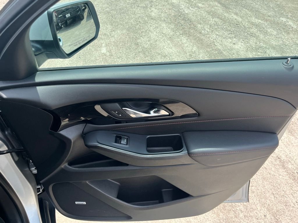 Used 2022 Silver Chevrolet RS image 36
