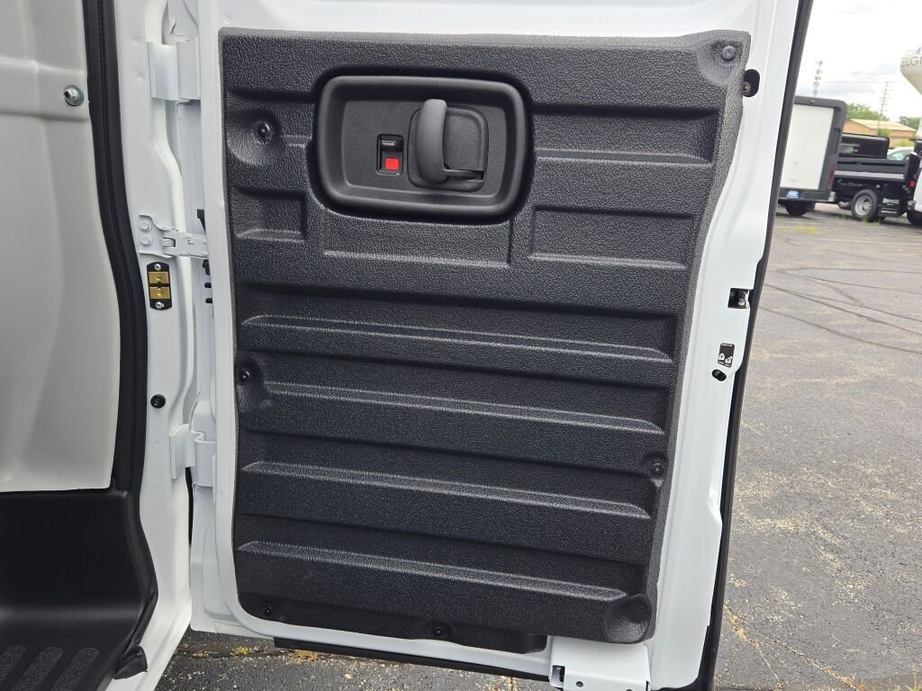 2025 Chevrolet Express Cargo Work Van - Photo 11