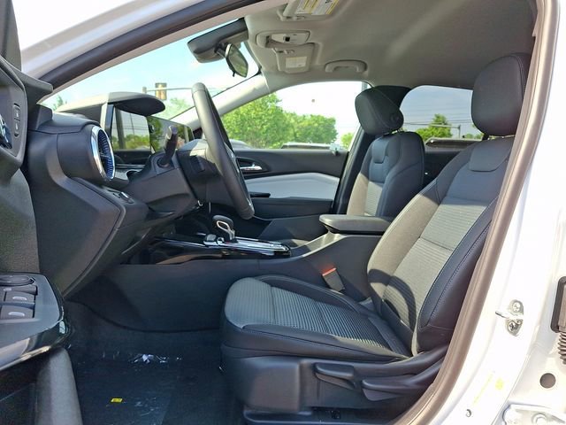 New 2026 Summit White Chevrolet LT image 6