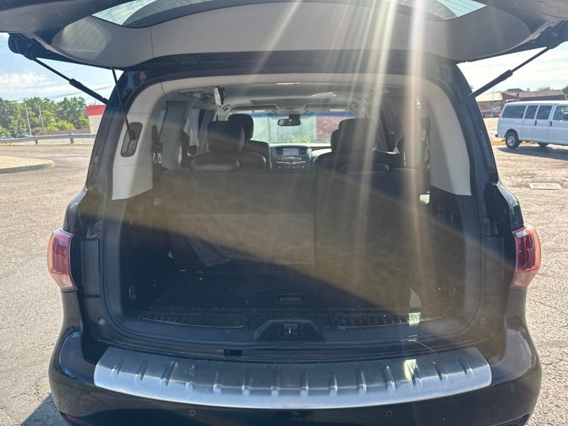 Used 2017 Black INFINITI Base image 9