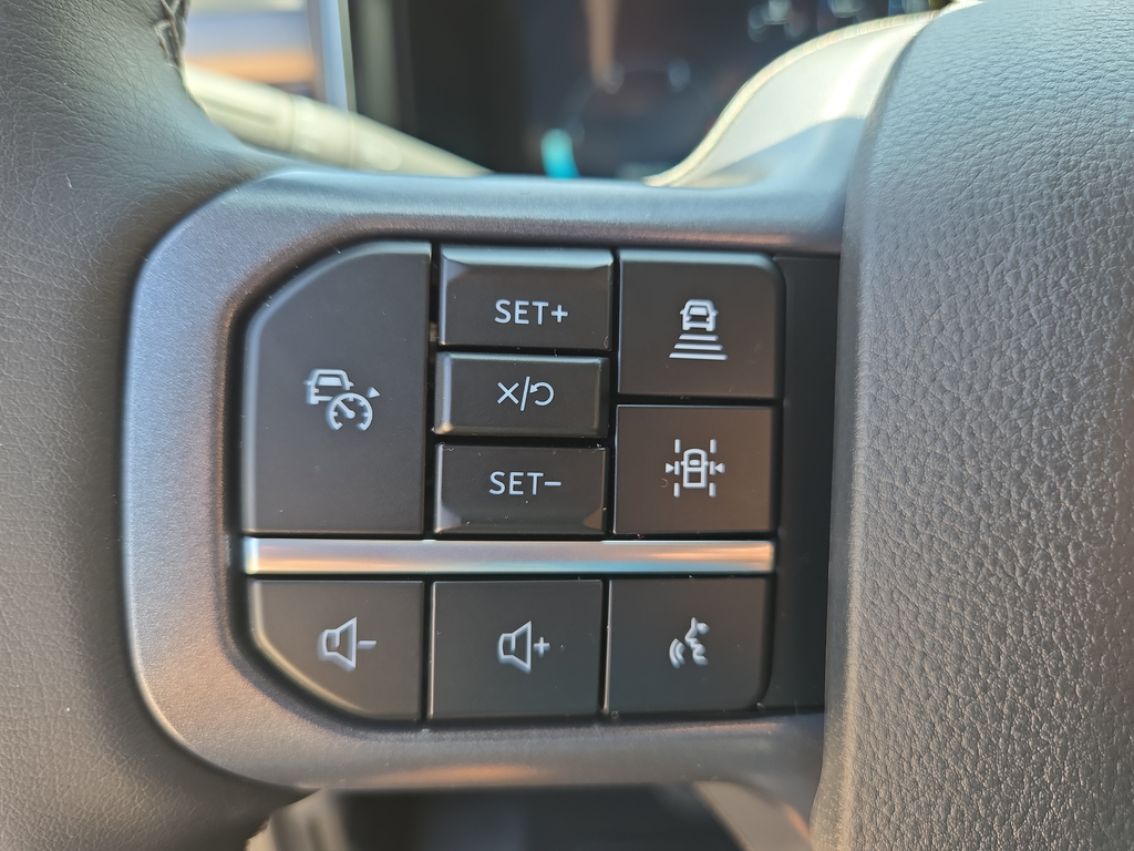 New 2026 Star White Metallic Tri-Coat Ford F-350® Lariat® image 19