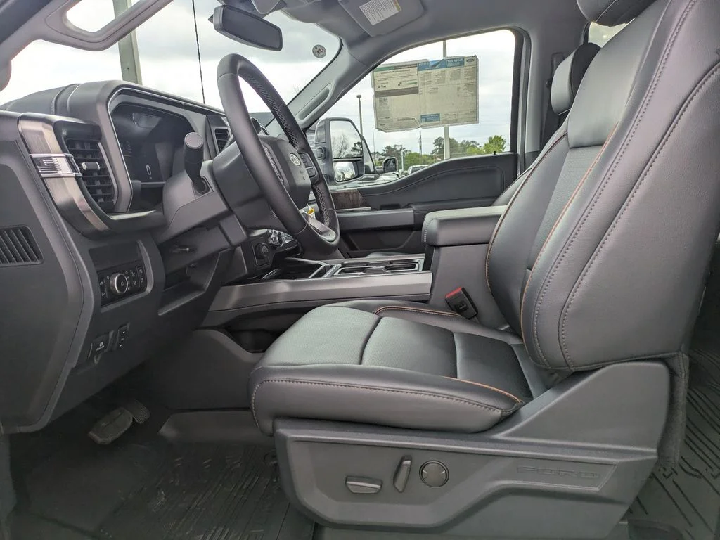 New 2026 Oxford White Ford Lariat image 20