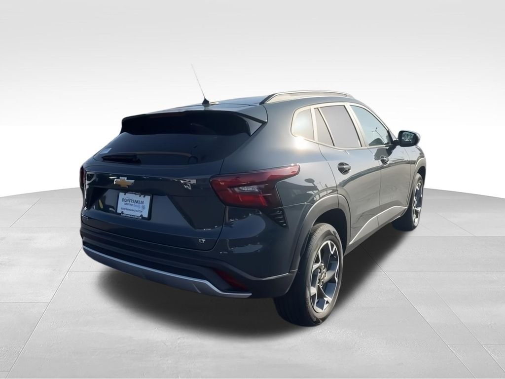 Used 2025 Gray Chevrolet LT image 7