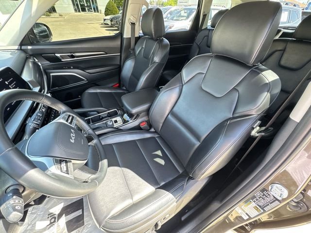 Certified Used 2025 Green Kia S image 13