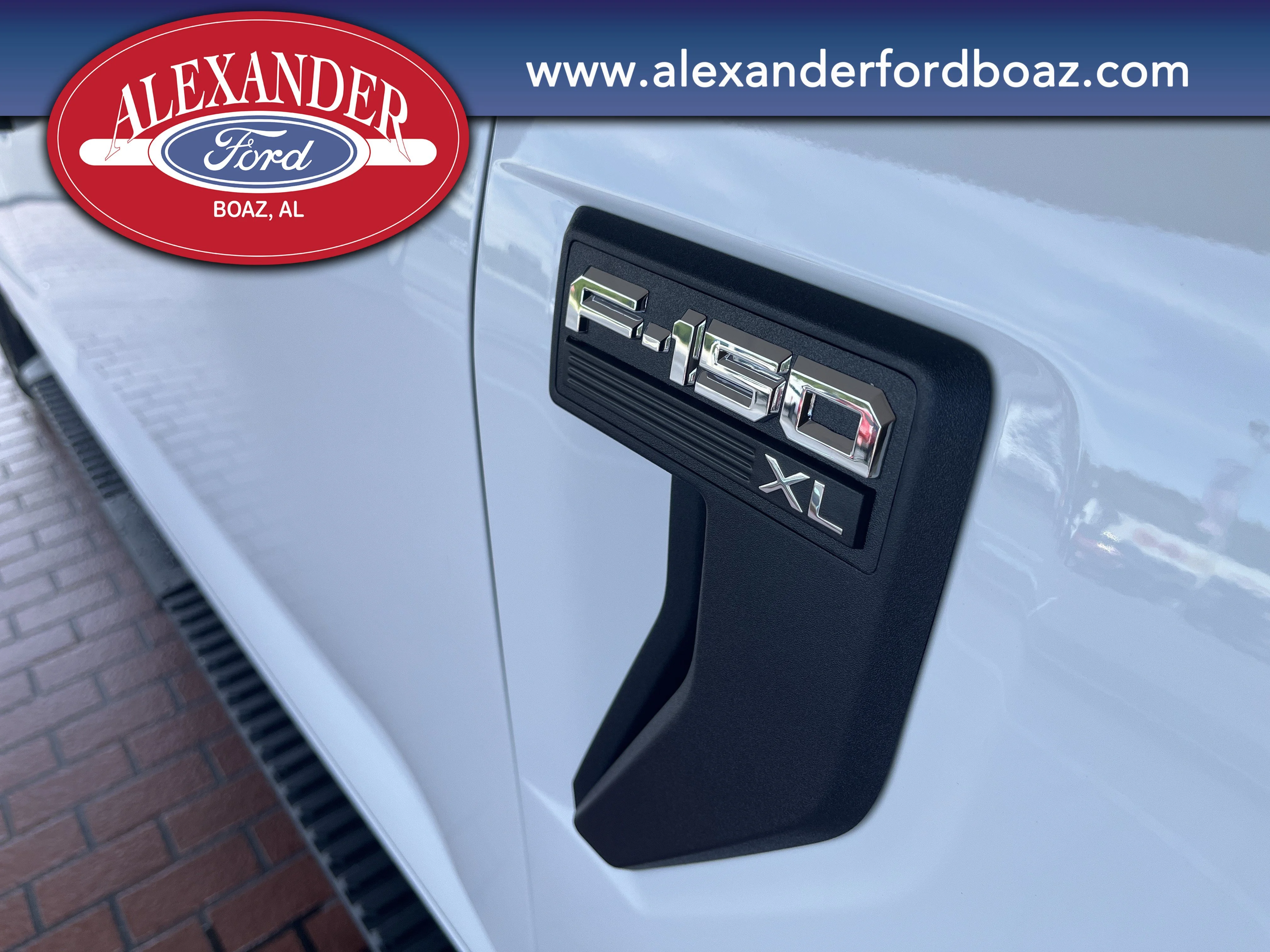 New 2026 Oxford White Ford XL image 6