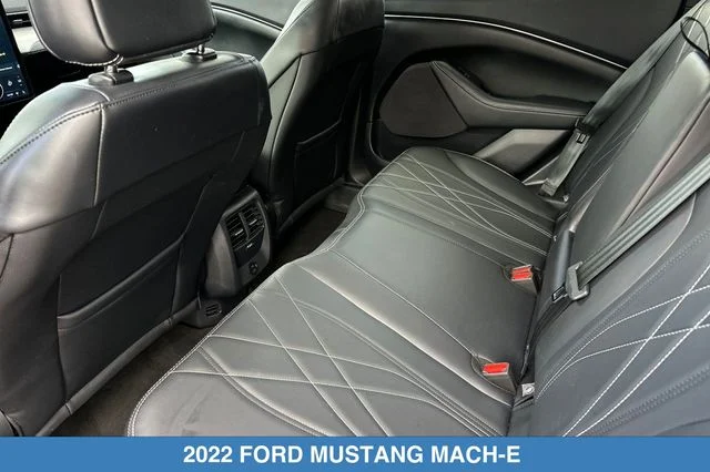 Used 2022 Black Ford Select image 13
