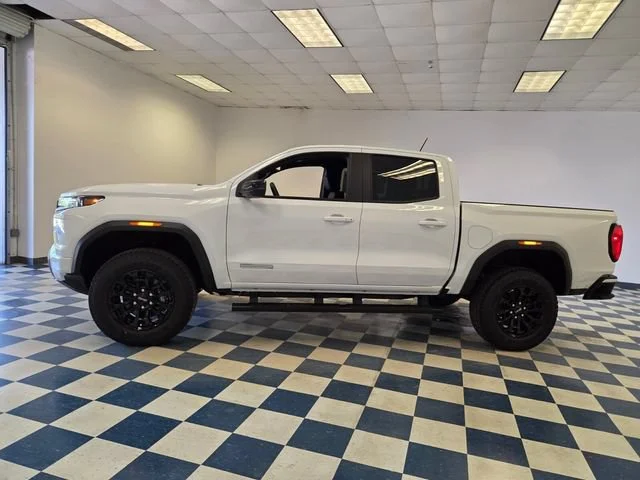 New 2026 Summit White GMC Elevation image 4