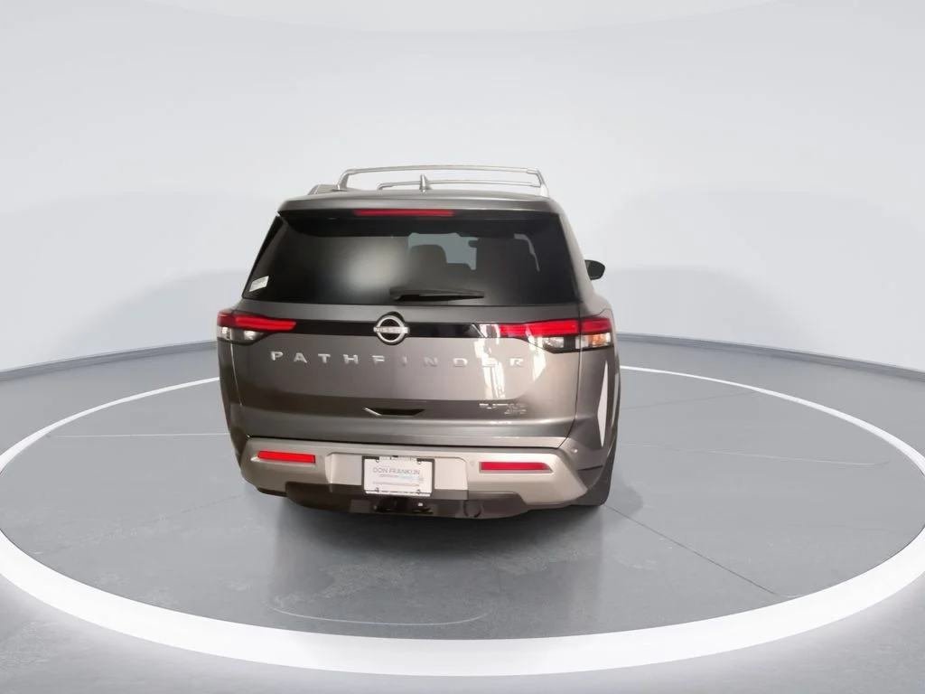 Used 2024 Gray Nissan Platinum image 3