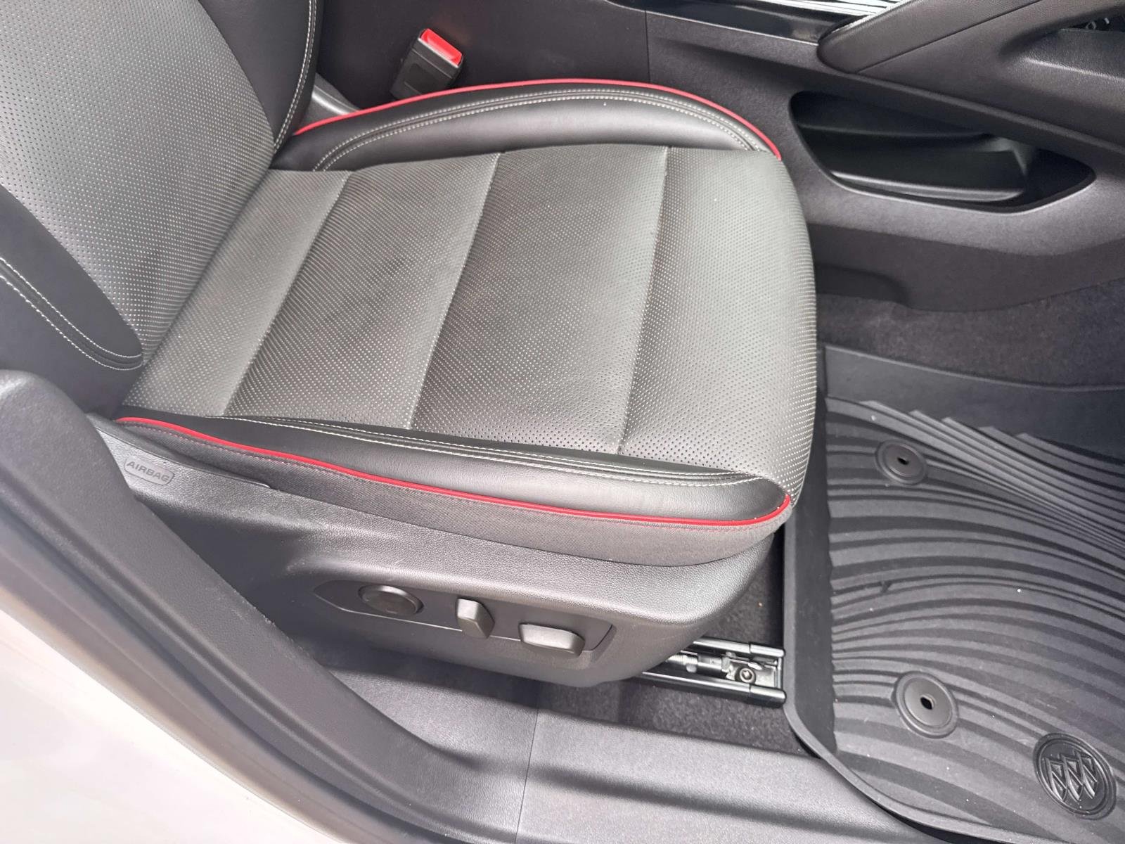 2022 Buick Envision Essence - Photo 11