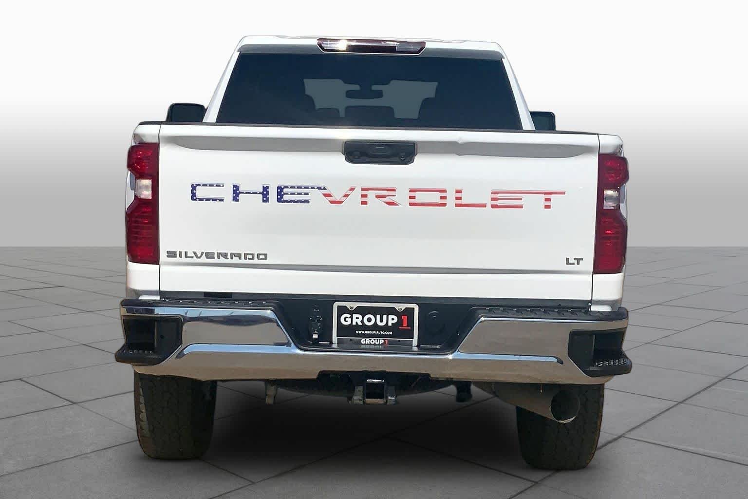 Used 2022 Summit White Chevrolet LT image 5