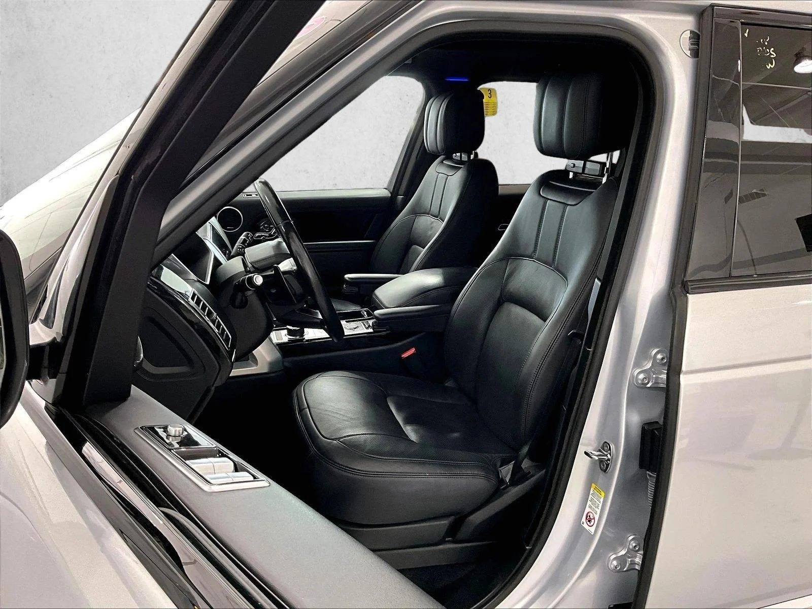 Used 2019 Indus Silver Metallic Land Rover  image 27