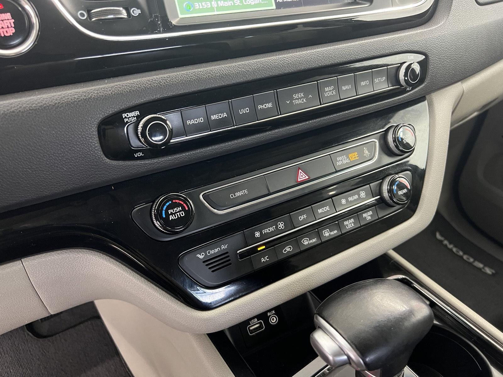 Used 2018 Celestial Blue Kia SX image 17