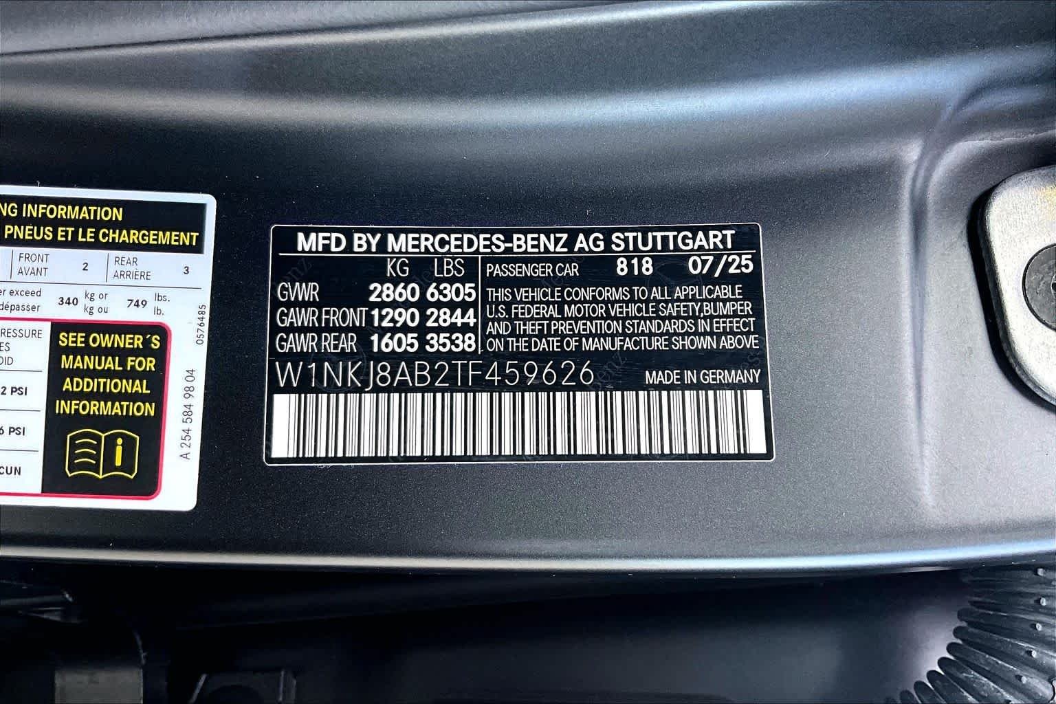 Used 2026 MANUFAKTUR Graphite Grey Magno Mercedes-Benz AMG® GLC 63 S E Performance image 30