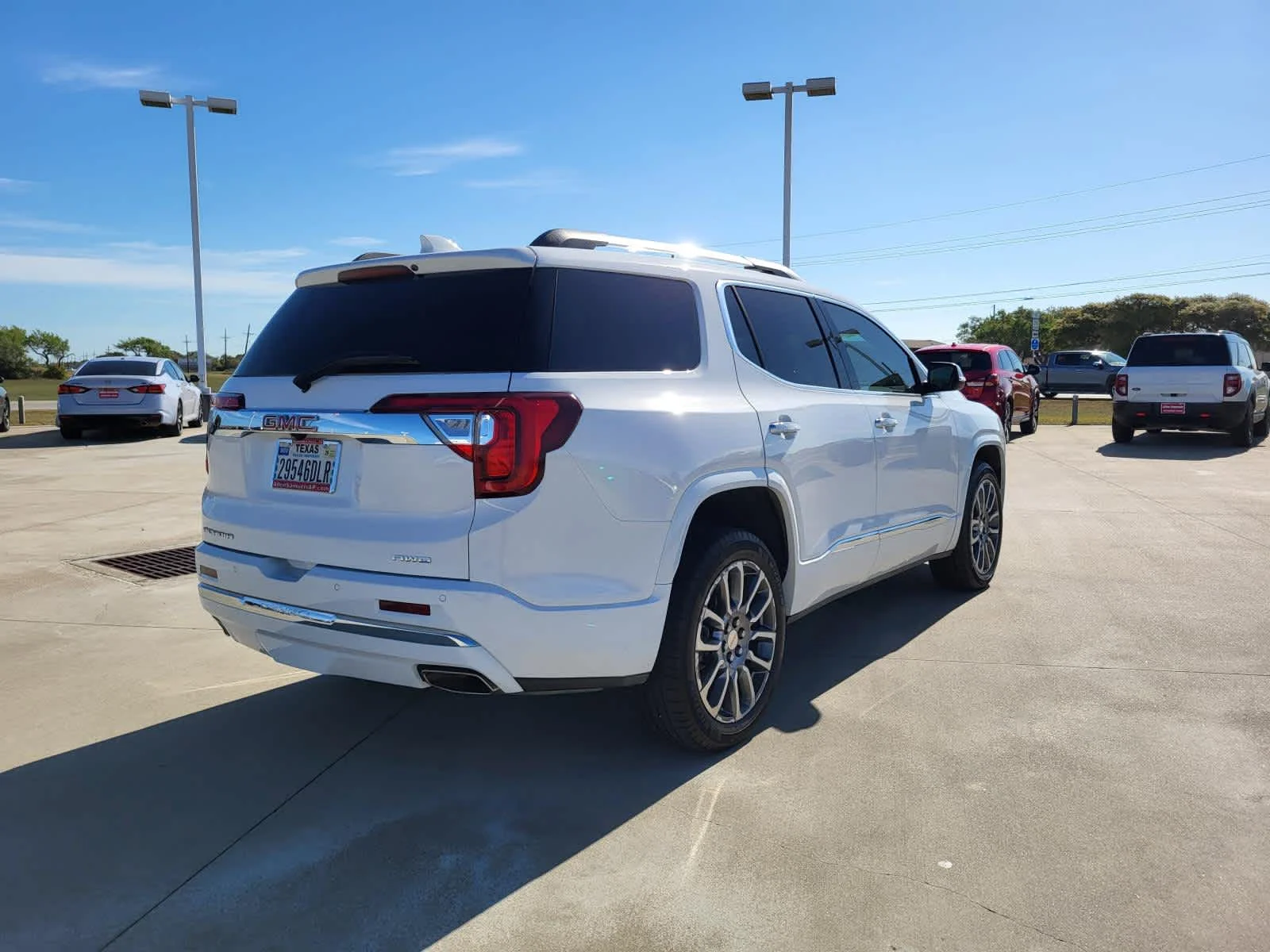 Used 2023 Summit White GMC Denali image 5