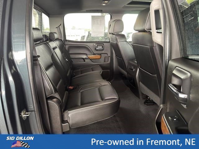Used 2019 Graphite Metallic Chevrolet High Country image 19