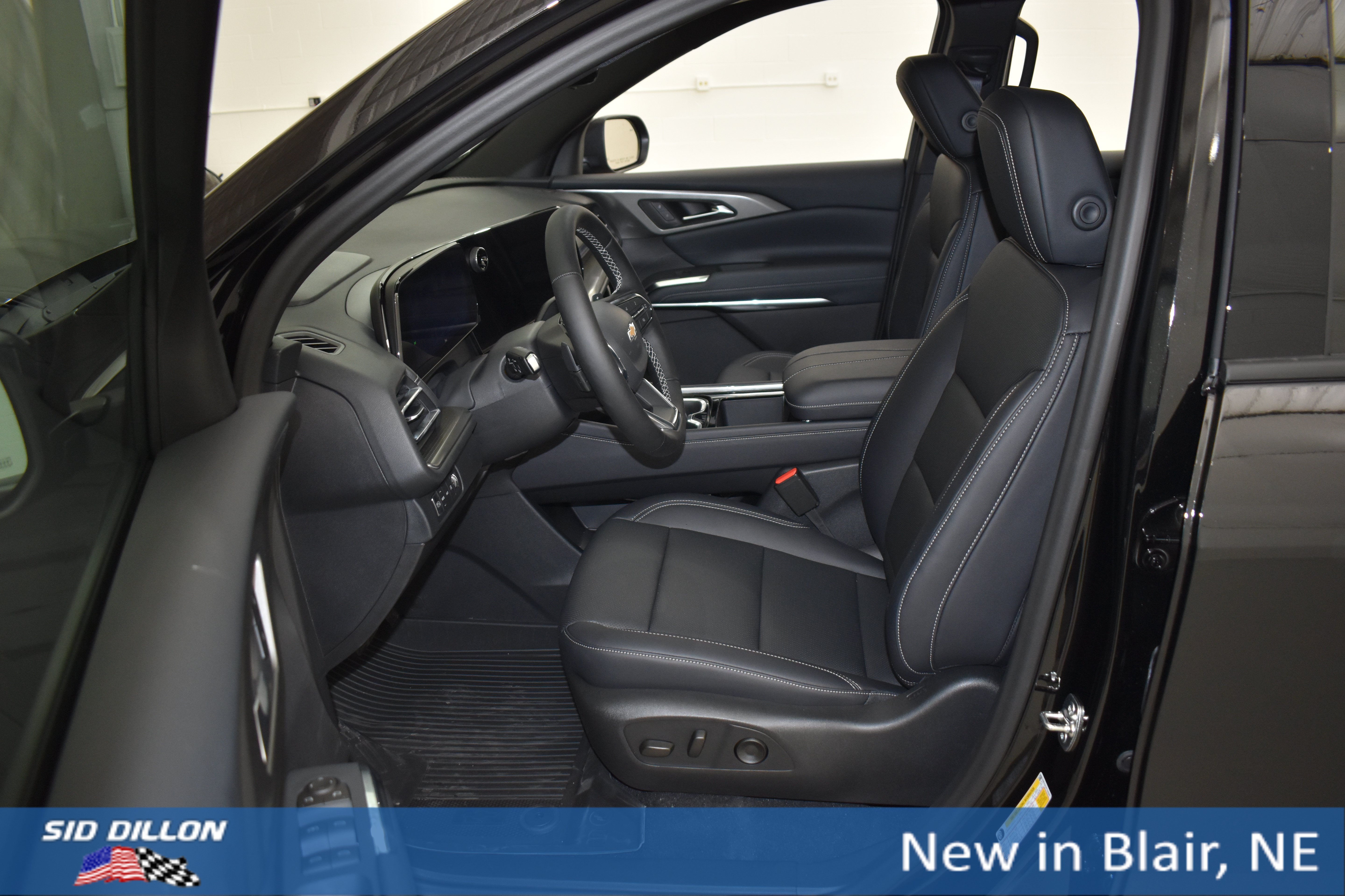 2026 Chevrolet Traverse LT - Photo 7