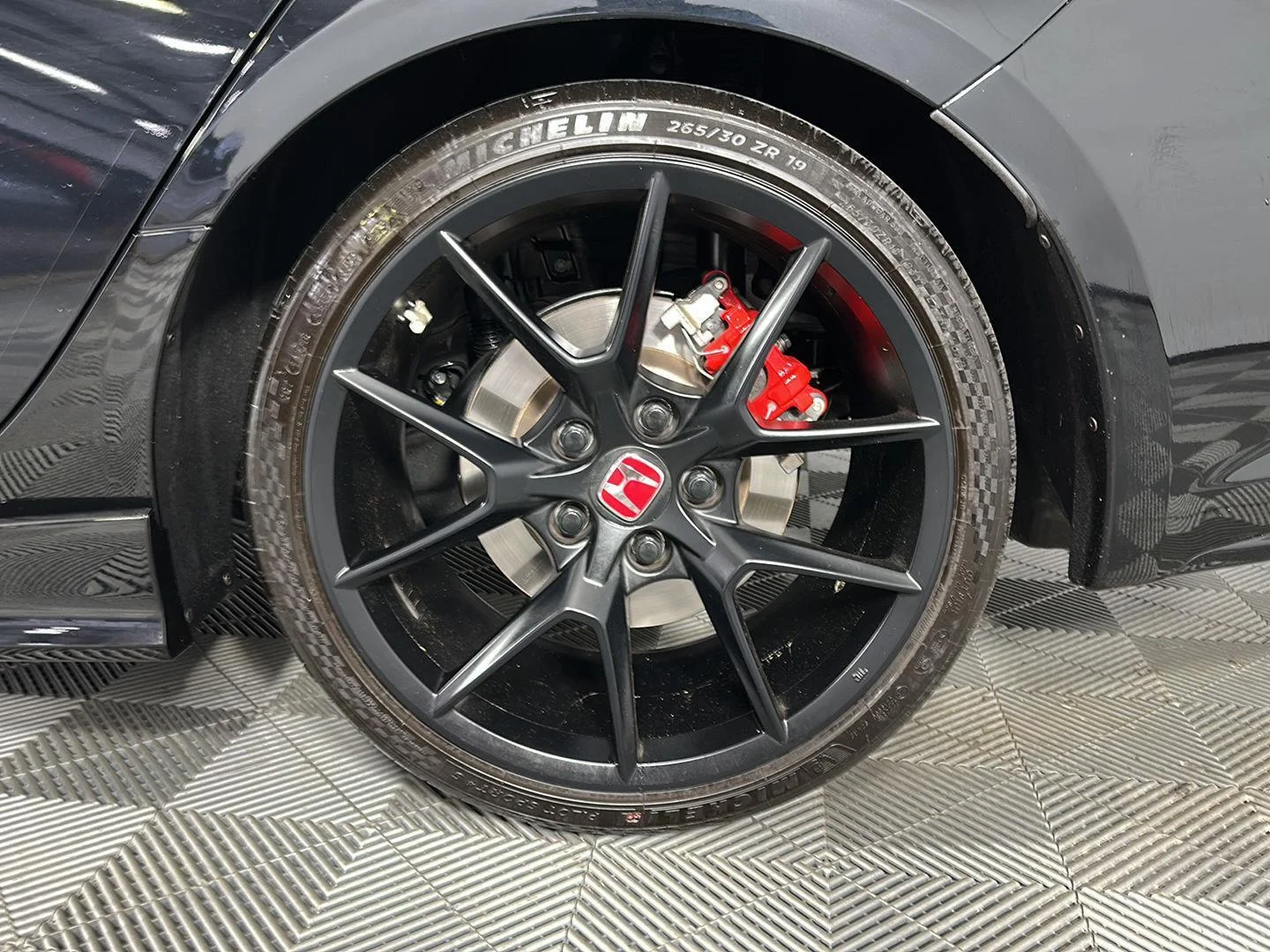 Used 2025 Crystal Black Pearl Honda Type R image 9