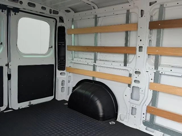 Used 2025 White Ram Base image 41